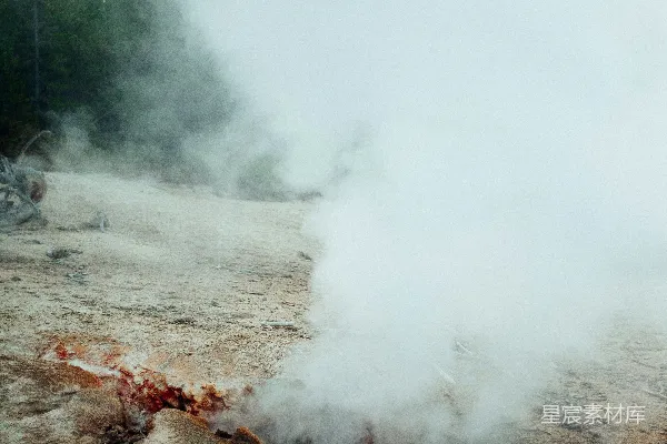 高清摄影 蒸汽缭绕的火山口