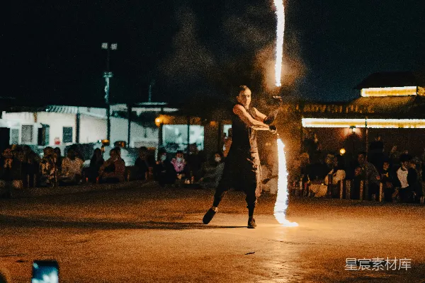 高清摄影 夜幕下的烟火表演