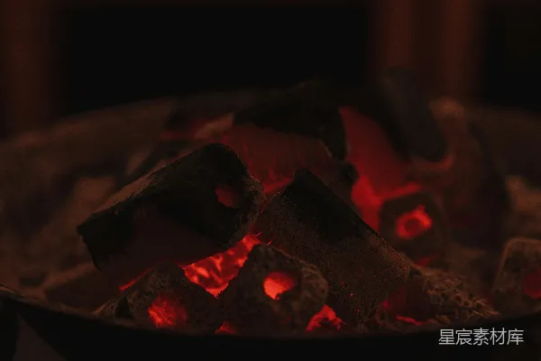高清摄影 炉火中的余烬