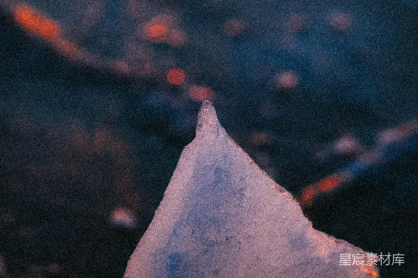 高清摄影 夜色中的冰锥