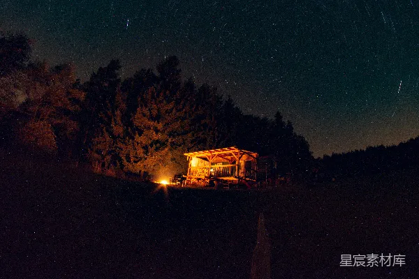 高清摄影 星空下的小屋