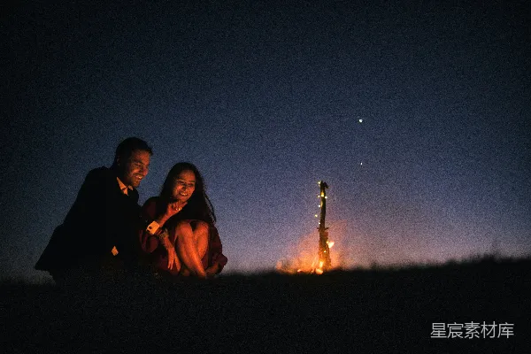 高清摄影 夜幕下的浪漫篝火