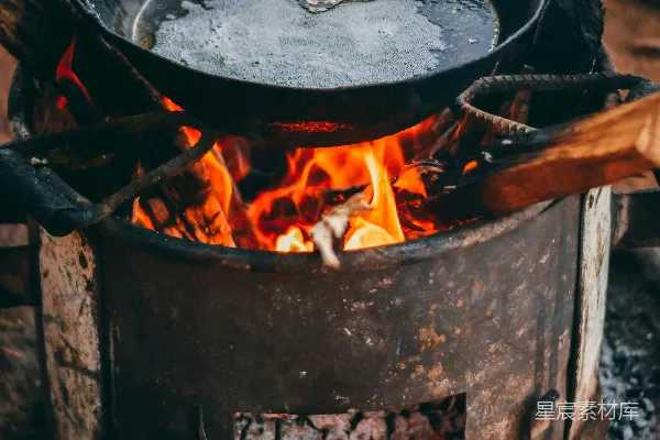 高清摄影 户外烹饪火堆锅