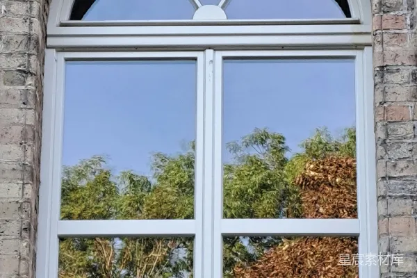高清摄影 古朴砖墙与拱形窗