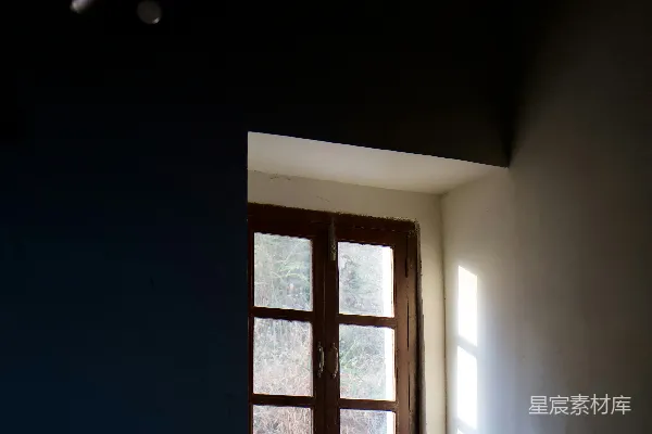高清摄影 昏暗房间中的窗户