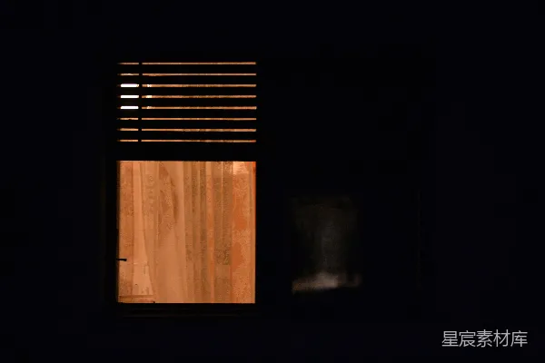 高清摄影 夜晚的窗户与窗帘