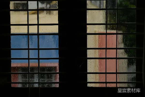 高清摄影 雨后窗户的倒影