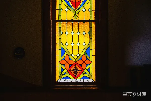 高清摄影 教堂的彩色玻璃窗