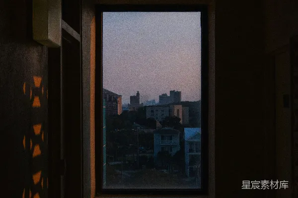 高清摄影 窗外的城市剪影