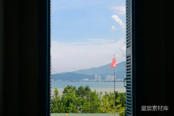 高清摄影 窗边的海景
