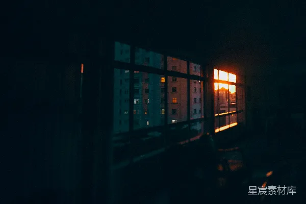 高清摄影 窗棂上的夕阳