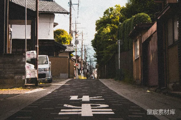 高清摄影 日本传统街道与山景