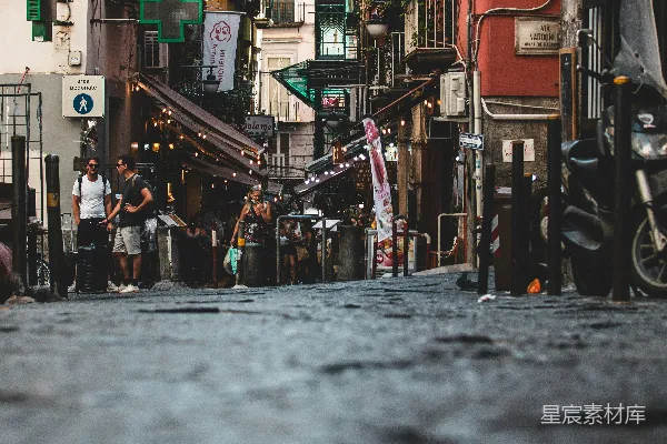 高清摄影 欧洲狭窄街道的日常