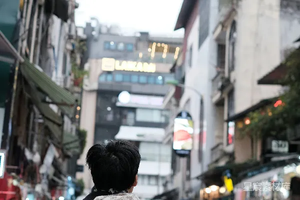 高清摄影 背影中的城市探索