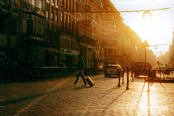高清摄影 夕阳下的城市街景