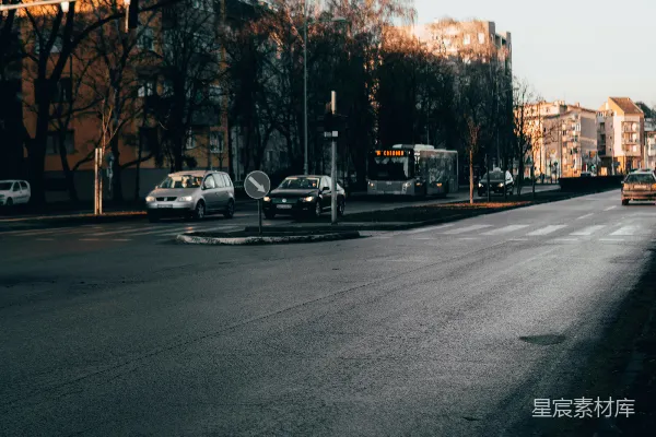 高清摄影 清晨的城市街道