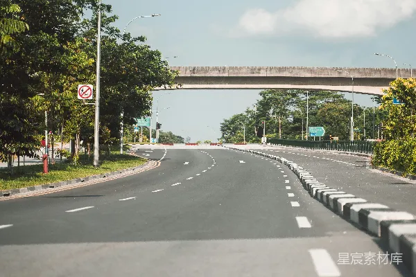 高清摄影 城市中的空旷道路