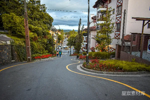 高清摄影 宁静的山坡小镇街景