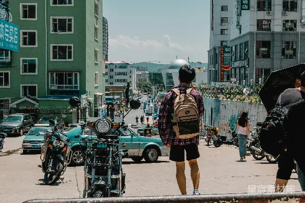 高清摄影 都市街头的背影