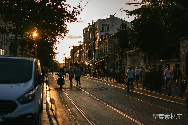 高清摄影 夕阳下的城市街道
