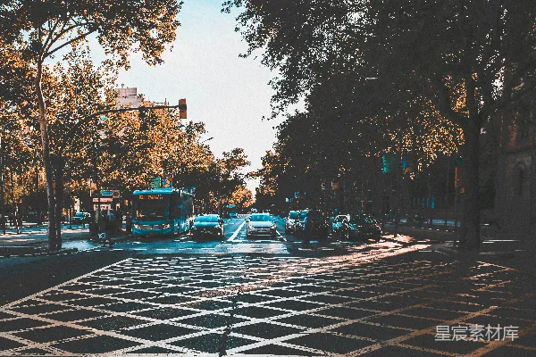 高清摄影 阳光下的城市街道
