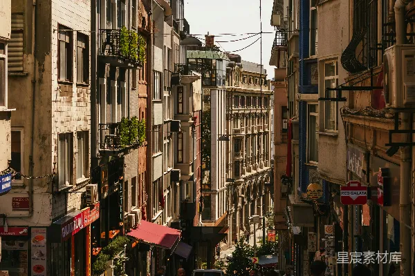 高清摄影 阳光下的城市小巷