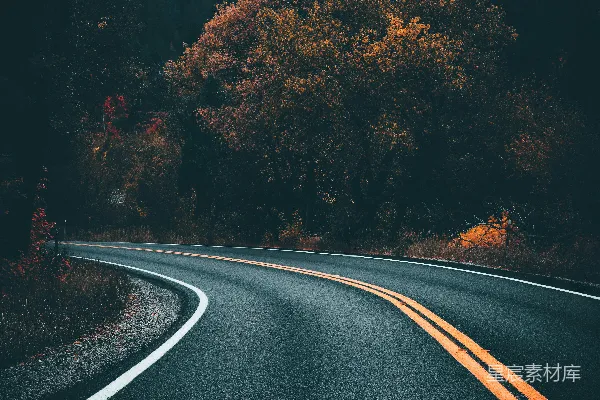 高清摄影 秋天的山路