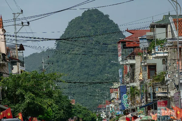 高清摄影 越南街头的山景