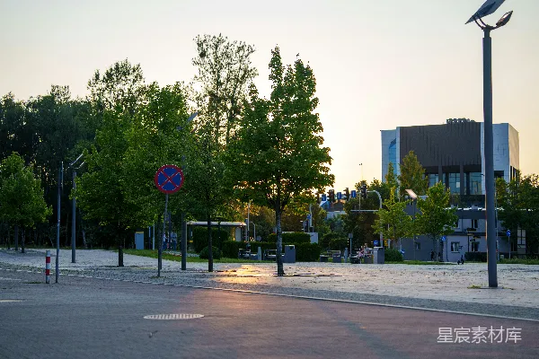 高清摄影 城市黄昏下的宁静街景