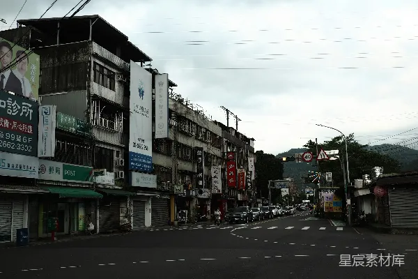 高清摄影 阴天下的城市街道