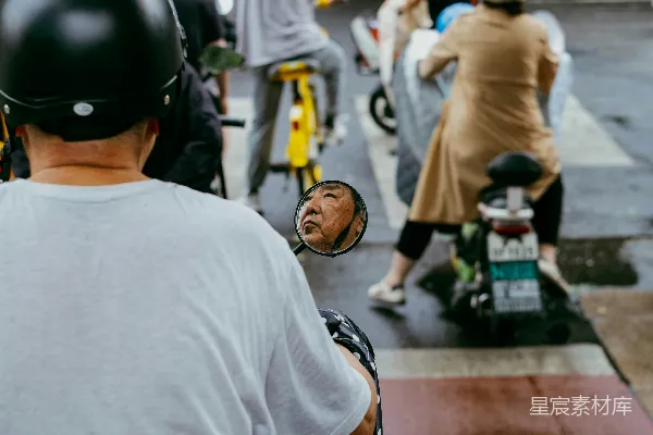 高清摄影 城市里的日常骑行