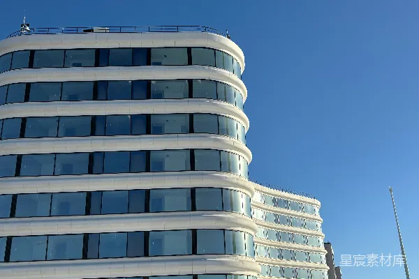 高清摄影 现代建筑的弧形玻璃立面