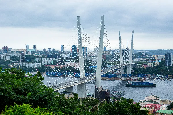 高清摄影 滨海大桥与城市全景