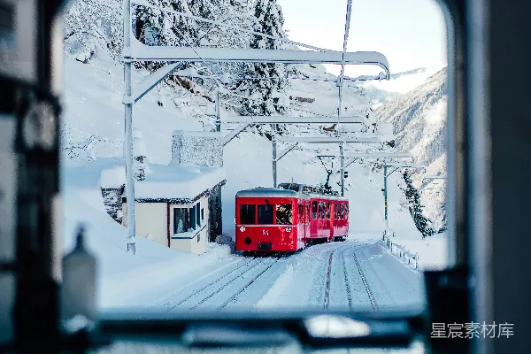 高清摄影 窗外的雪景列车