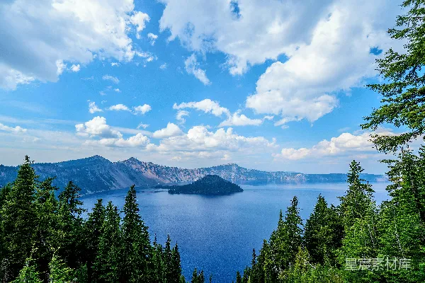 高清摄影 火山口湖的壮丽景色