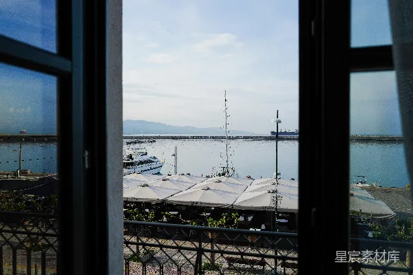 高清摄影 窗外的港口景色