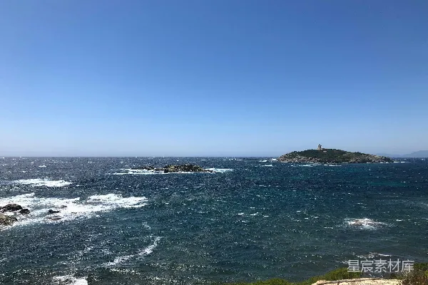 高清摄影 海岸线上的灯塔