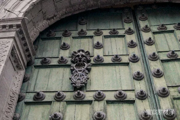高清摄影 古朴建筑的绿门