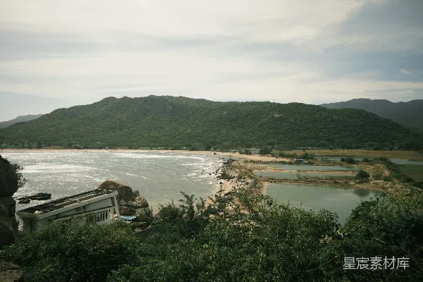 高清摄影 宁静的海滨山景