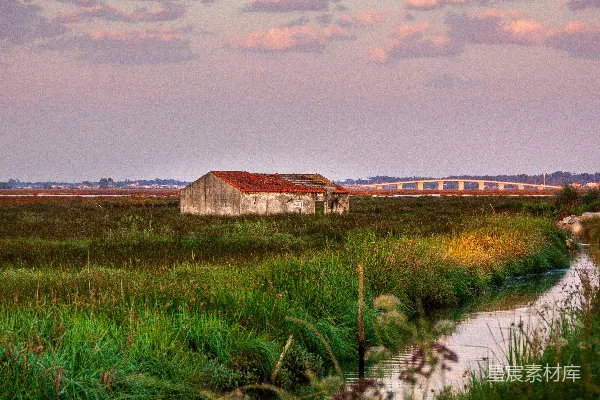 高清摄影 夕阳下的水乡小屋