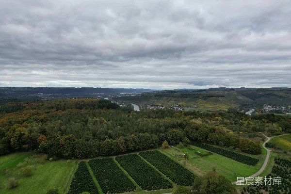 高清摄影 航拍下的山间田园