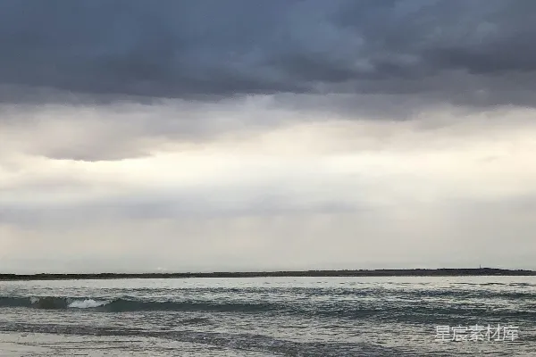 高清摄影 阴云密布的海滩