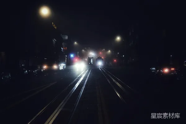 高清摄影 夜色中的城市街道