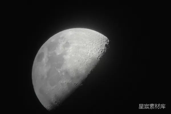 高清摄影 夜晚的半弯月