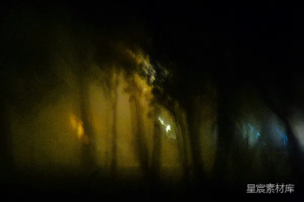 高清摄影 夜色中的神秘光斑