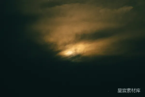 高清摄影 夜空中的一道光