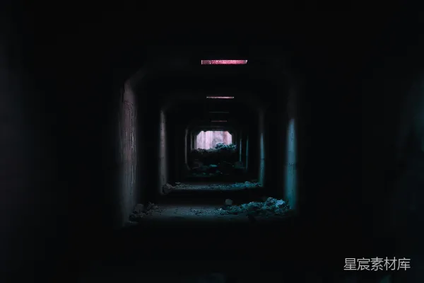 高清摄影 废弃隧道中的光影