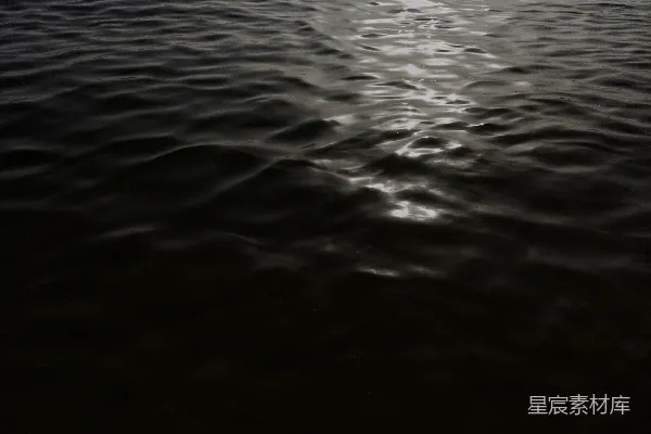高清摄影 水面的光与影