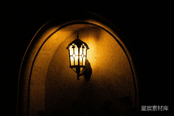 高清摄影 昏黄路灯下的宁静夜晚