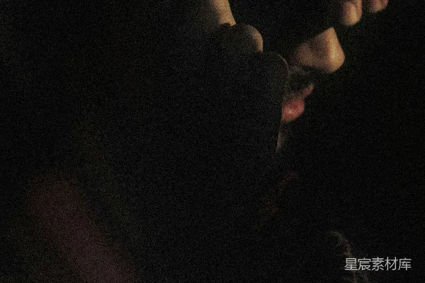 高清摄影 暗夜中的手语